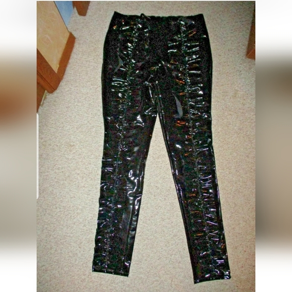 Black Shiny Liquid Ruffle Goth Pleather Witch Sexy Club Unique Leggings 2XL NEW - Picture 3 of 7